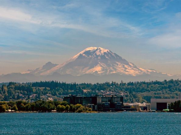 8246 E Mercer Way, Mercer Island WA 98040