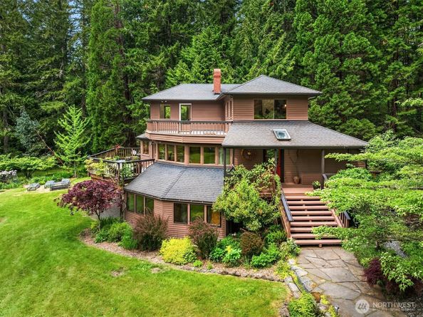 21833 103rd Avenue SW, Vashon WA 98070