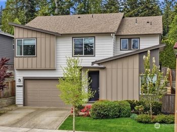 2466 NE Athlon Court