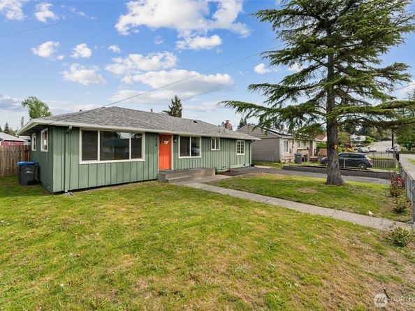 928 Dibb Street, Bremerton WA 98310