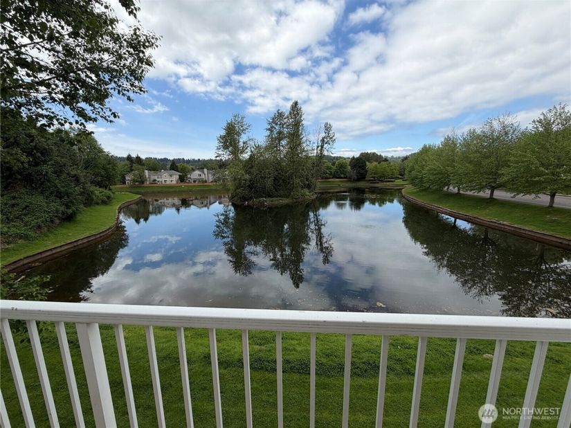 23223 59Th Place S 202, Kent WA 98032