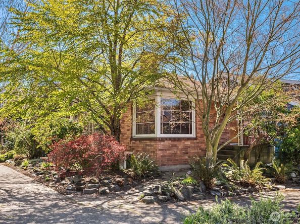 1821 N 47th Street, Seattle WA 98103