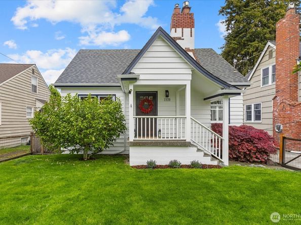 1020 NE 100th Street, Seattle WA 98125