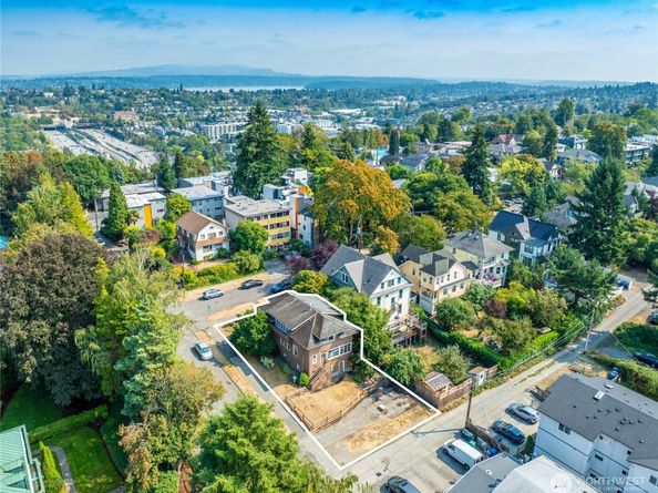 1303 13th Avenue S, Seattle WA 98144