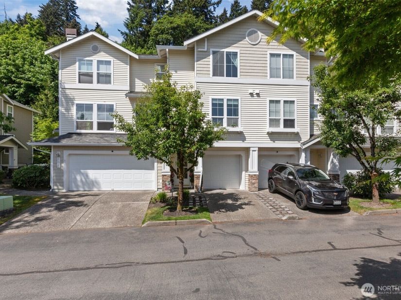 21919 39th Place S 102, Kent WA 98032