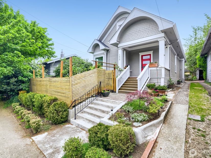 1608 N 50th Street, Seattle WA 98103
