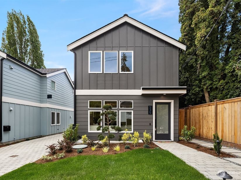 535 N 70th Street, Seattle WA 98103