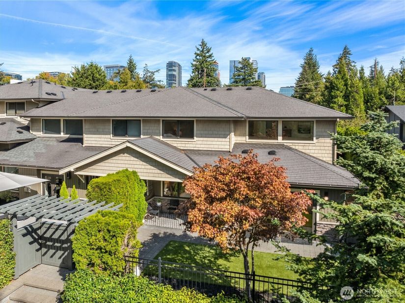 9801 NE 4th Street D, Bellevue WA 98004