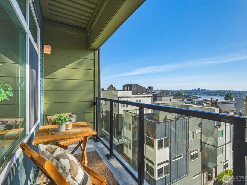 655 Crockett Street B203, Seattle WA 98109