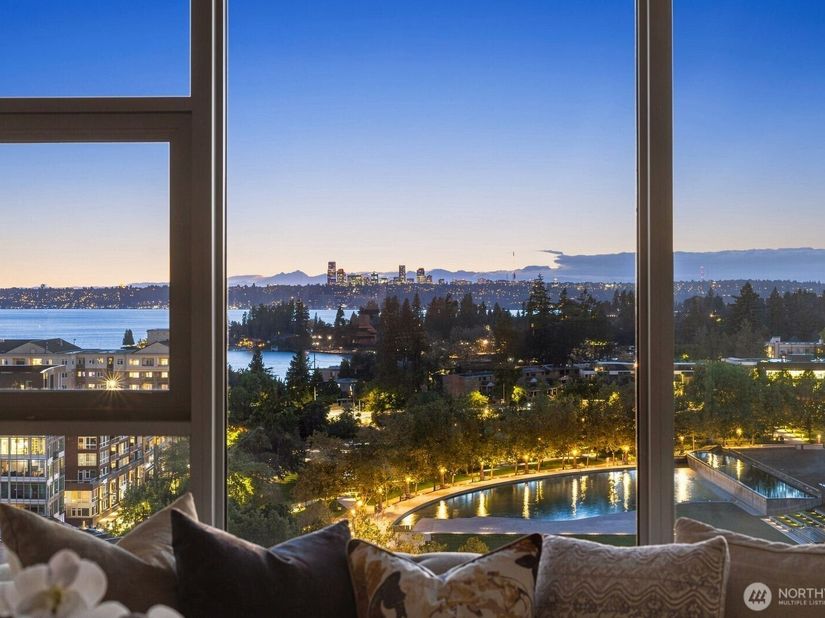 188 Bellevue Way NE 1407, Bellevue WA 98004