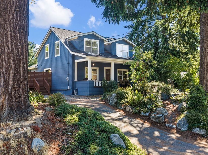 15520 Burke Avenue N, Shoreline WA 98133