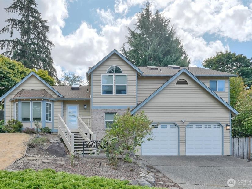 4417 Somerset Lane, Kent WA 98032