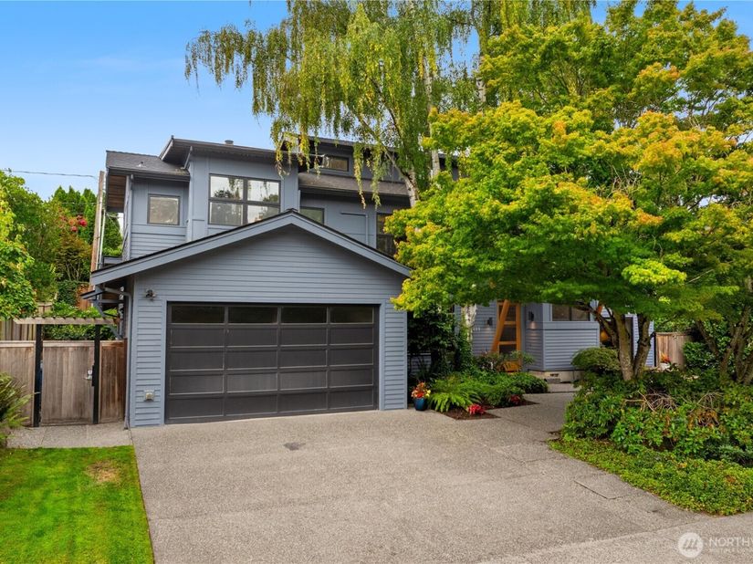 2223 39th Avenue E, Seattle WA 98112