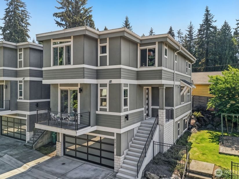 8312 120th Avenue NE, Kirkland WA 98033
