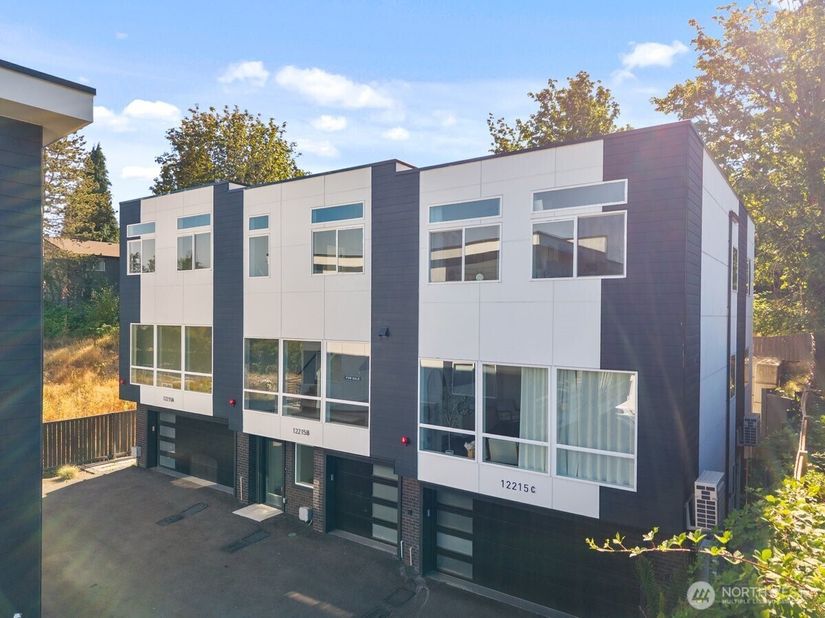 12215 Des Moines Memorial Drive S B, Seattle WA 98168