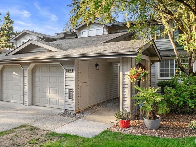 11426 SE 67th Place, Bellevue WA 98006