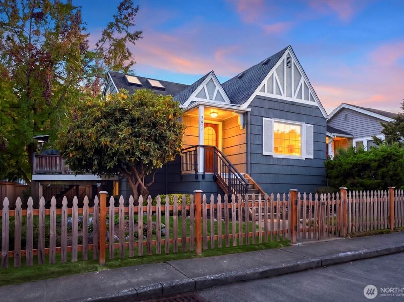2611 24th Avenue E, Seattle WA 98112