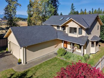 1919 NE Ridgewood Court