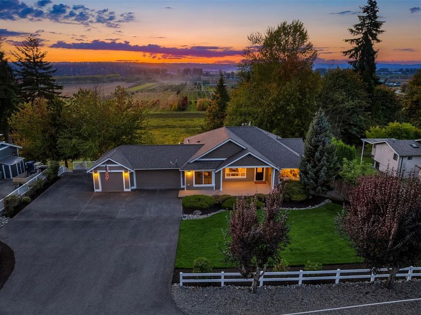 12808 127TH Avenue SE, Snohomish WA 98290