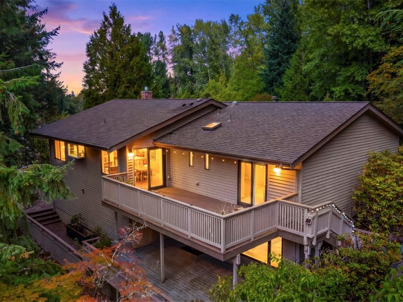 13233 SE 51st Place, Bellevue WA 98006