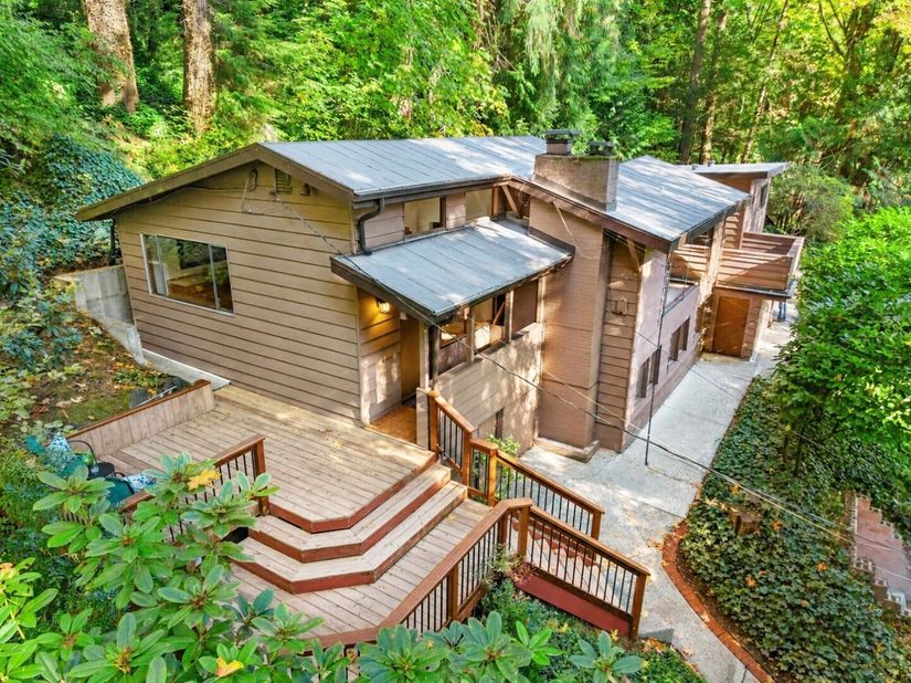 3024 NE 180th Street, Lake Forest Park WA 98155