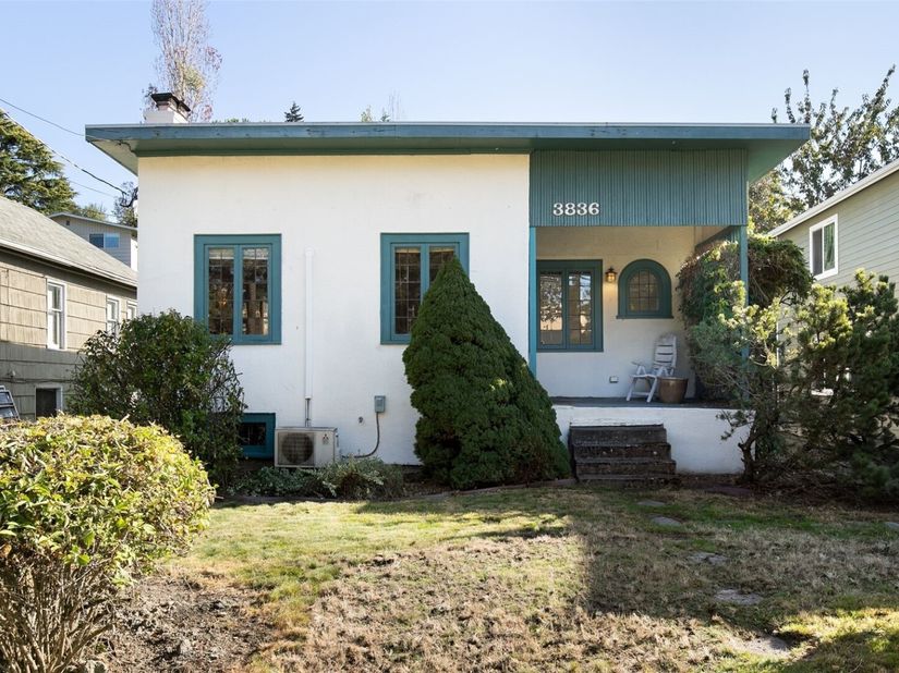 3836 Courtland Place S, Seattle WA 98118