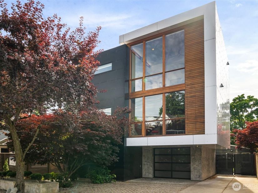 209 12th Ave E, Seattle WA 98102