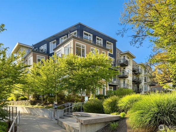 190 Harbor Square Loop NE C 331, Bainbridge Island WA 98110