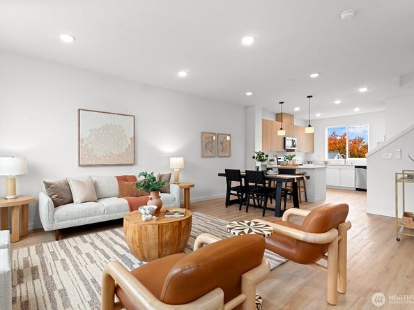 1421 SW 111th Lane, Seattle WA 98146