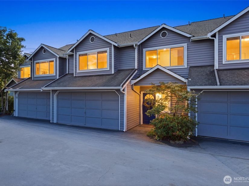21116 80th Avenue W 7, Edmonds WA 98026