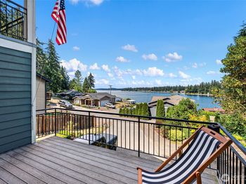 1709 Shorewood Drive
