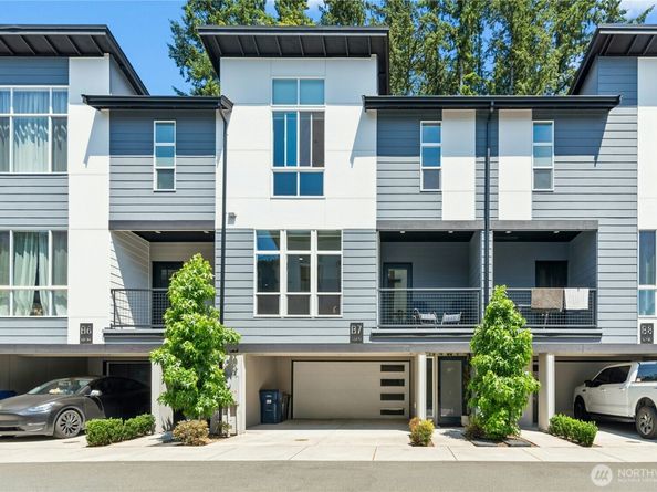13710 Ash Way B7, Everett WA 98204