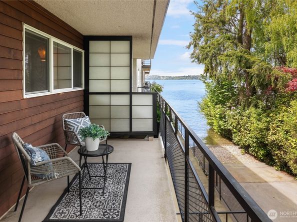 6201 Lake Washington Boulevard NE 208, Kirkland WA 98033
