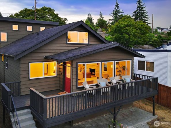 6340 40th Avenue SW, Seattle WA 98136