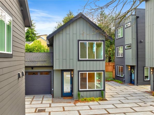115 N 105th Street B, Seattle WA 98133