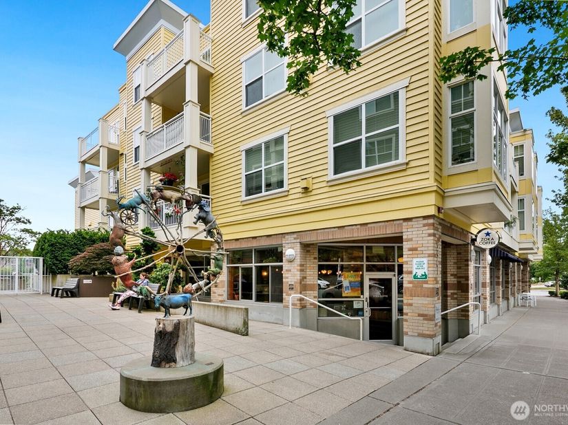2901 NE Blakeley Street 306, Seattle WA 98105