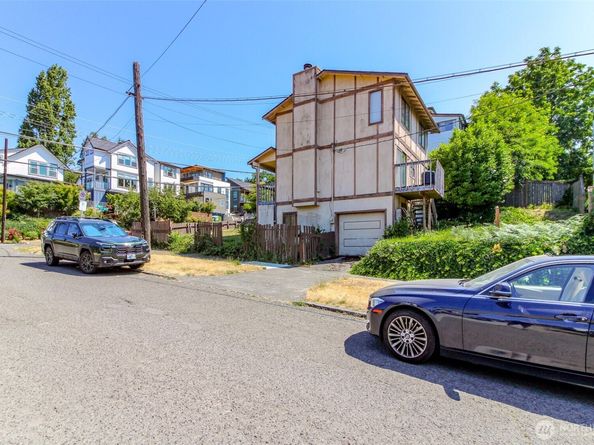 1601 E Alder Street, Seattle WA 98122