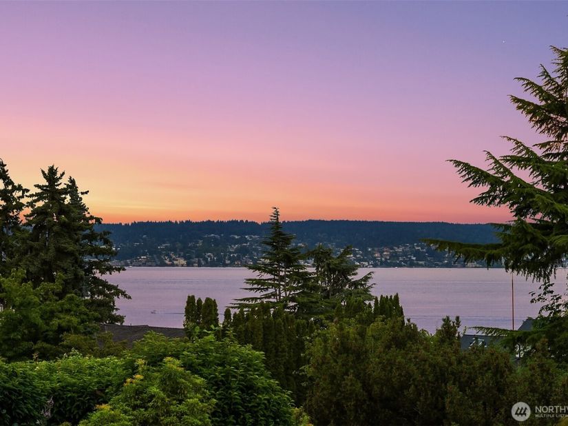 6340 NE Windermere Road, Seattle WA 98105