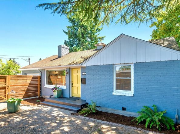 3741 SW 106th Street, Seattle WA 98146