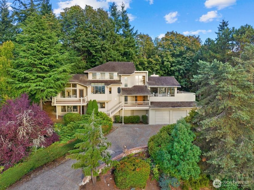5530 143rd Avenue SE, Bellevue WA 98006