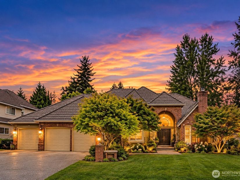 16657 SE 49th Street, Bellevue WA 98006
