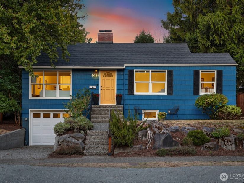 8044 38th Avenue NE, Seattle WA 98115