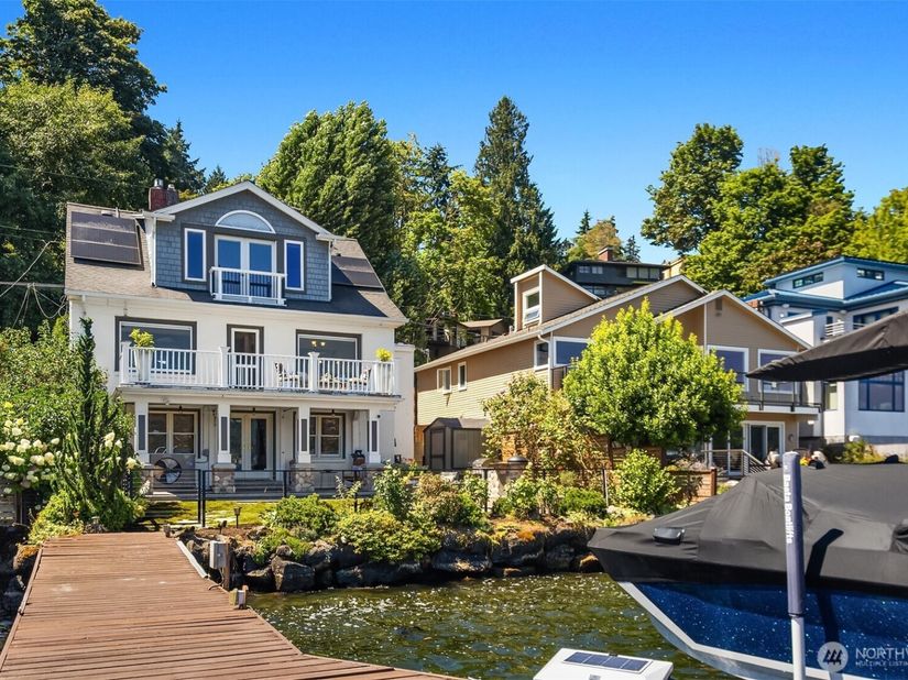11754 Riviera Place NE, Seattle WA 98125