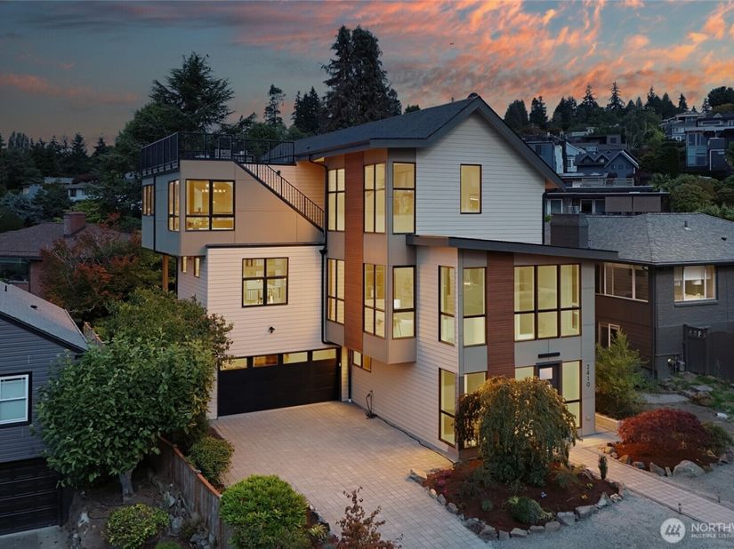 2410 NW Neptune Place, Seattle WA 98117