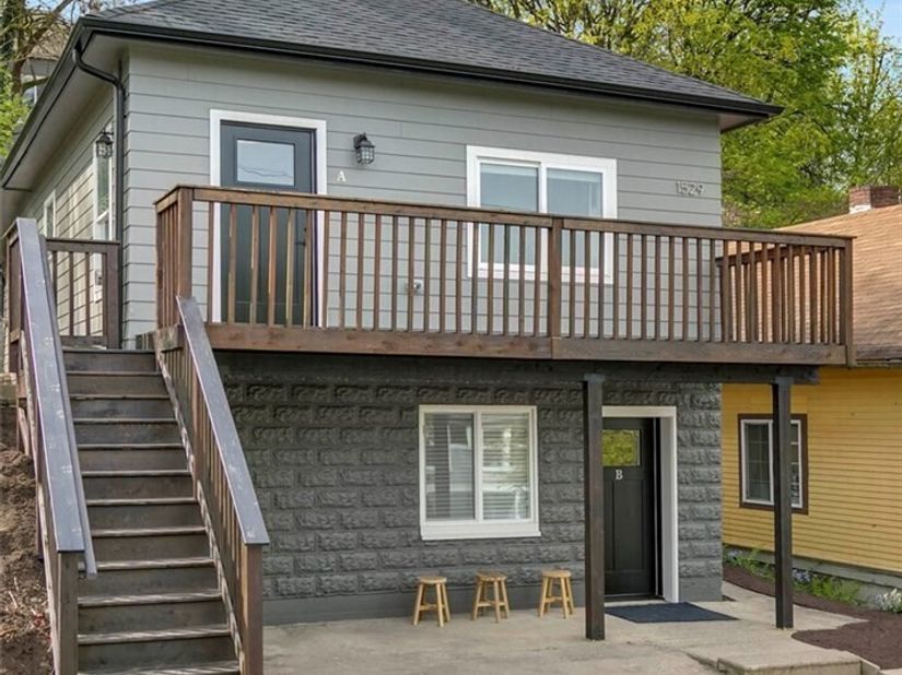 1529 Sturgus Avenue S, Seattle WA 98144