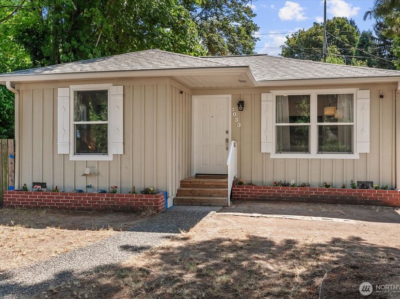 7033 S 126th Street, Seattle WA 98178