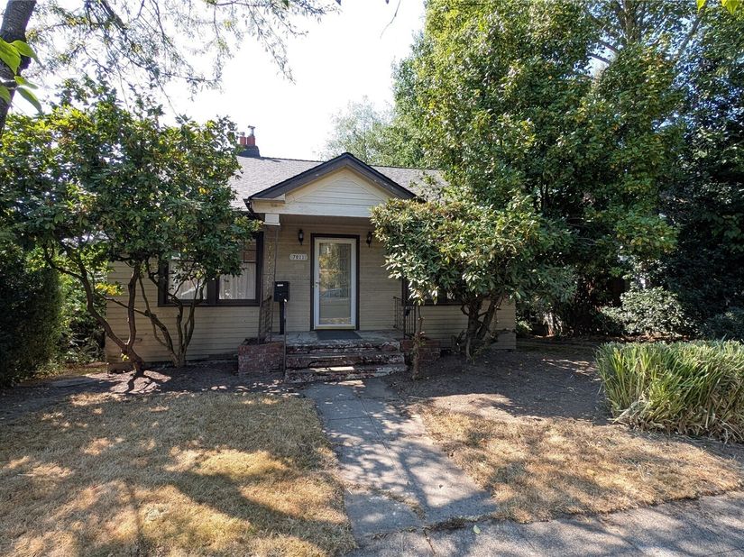 7011 14th Avenue NE, Seattle WA 98115
