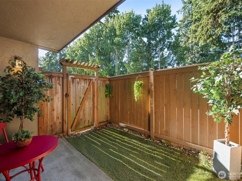 750 N 143rd Street B7, Seattle WA 98133