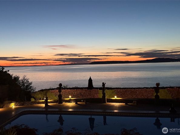 8723 Talbot Road, Edmonds WA 98026