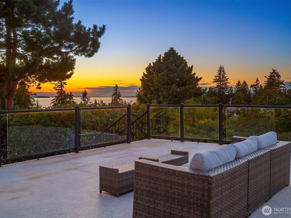 9313 190th Street SW, Edmonds WA 98020